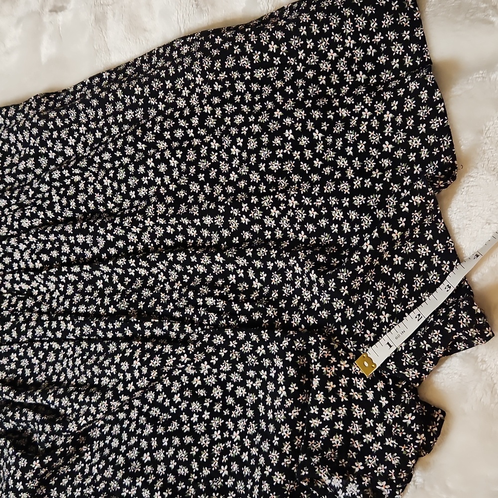 Aeropostale Black and White Floral Romper - Picture 12 of 12